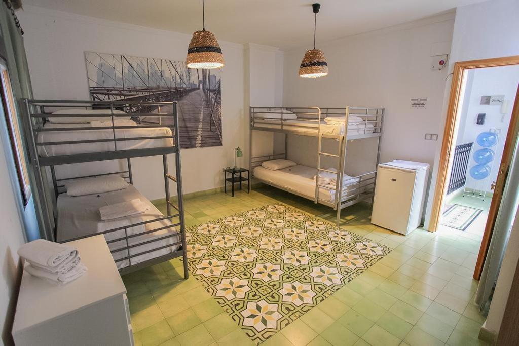 Bbtk Malaga Hostel Екстериор снимка